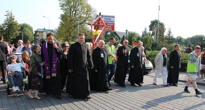 Zambrowska Piesza Pielgrzymka w drodze do Hodyszewa [foto+video]