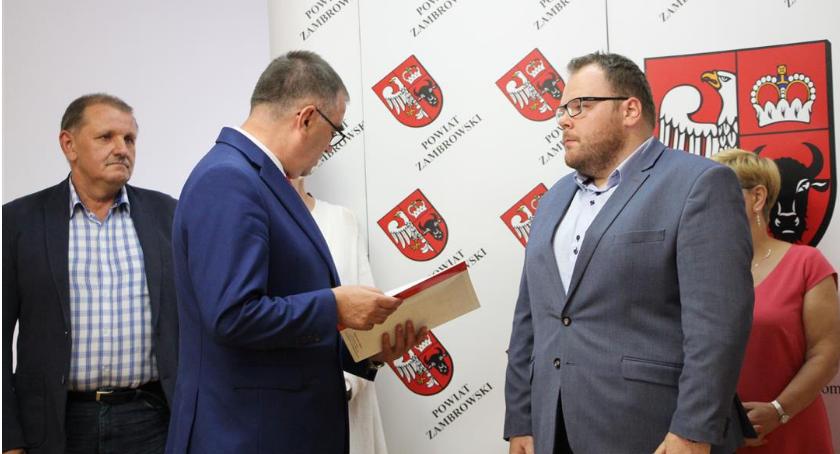 Nauczycielom trzech zambrowskich szkół przyznano awanse zawodowe