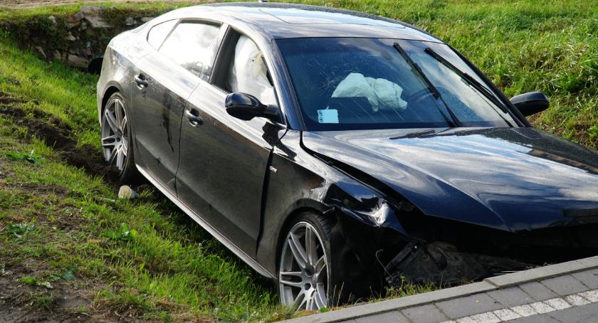 Trzy niebezpieczne zdarzenia na drogach. Jedna osoba w szpitalu [foto]