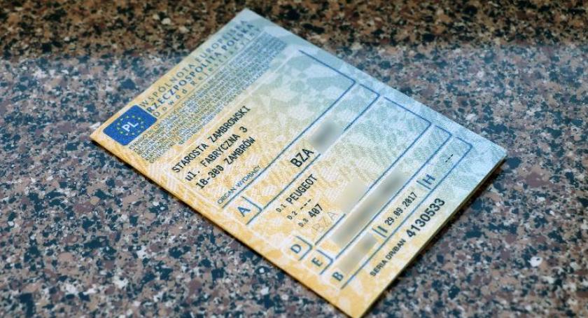 Od dziś można jeździć bez dowodu rejestracyjnego i OC