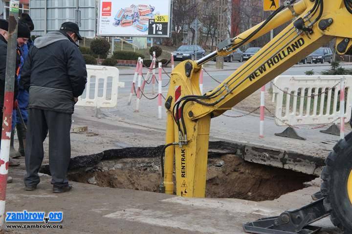 Ul. Wyszyńskiego częściowo zamknięta. Powód: naprawa awarii wodociągu