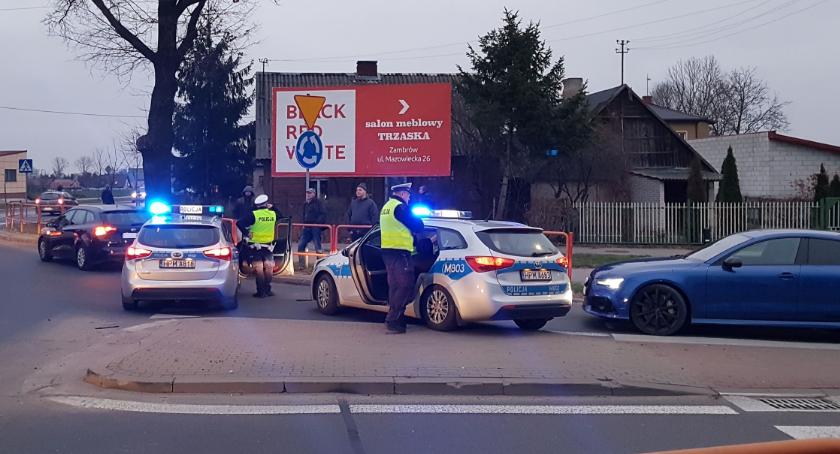 Pościg za kierowcą bez uprawnień skończył się stłuczką [foto]