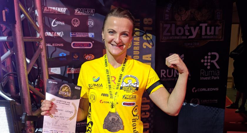 Poznajcie naszą armwrestlerkę z medalami! 
