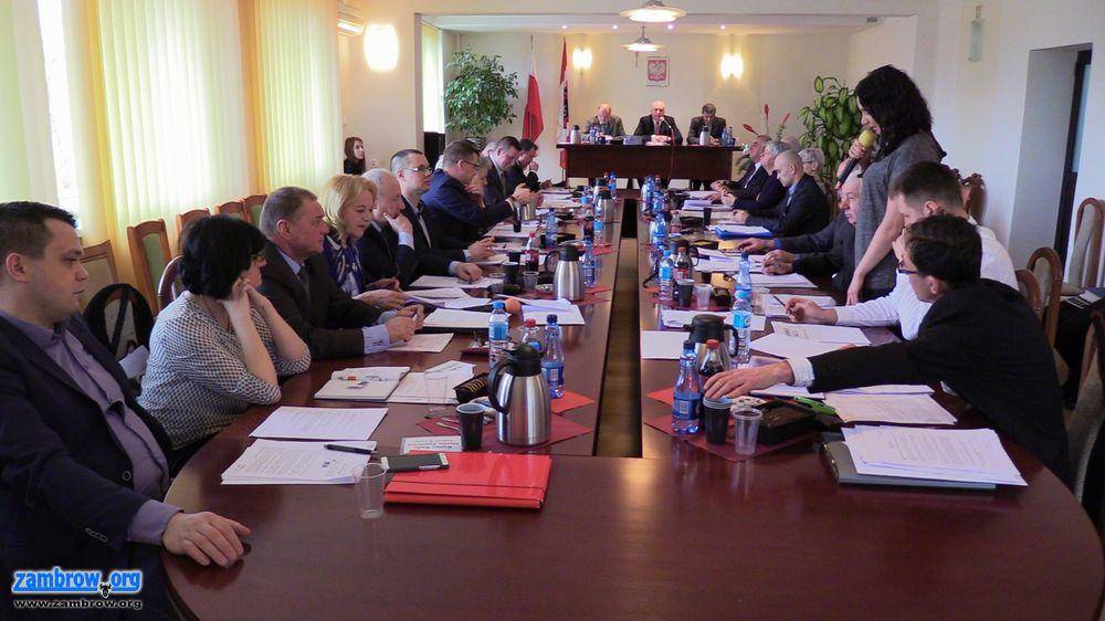 „Piątka” w miejsce gimnazjum oraz droższy odbiór śmieci [retransmisja]