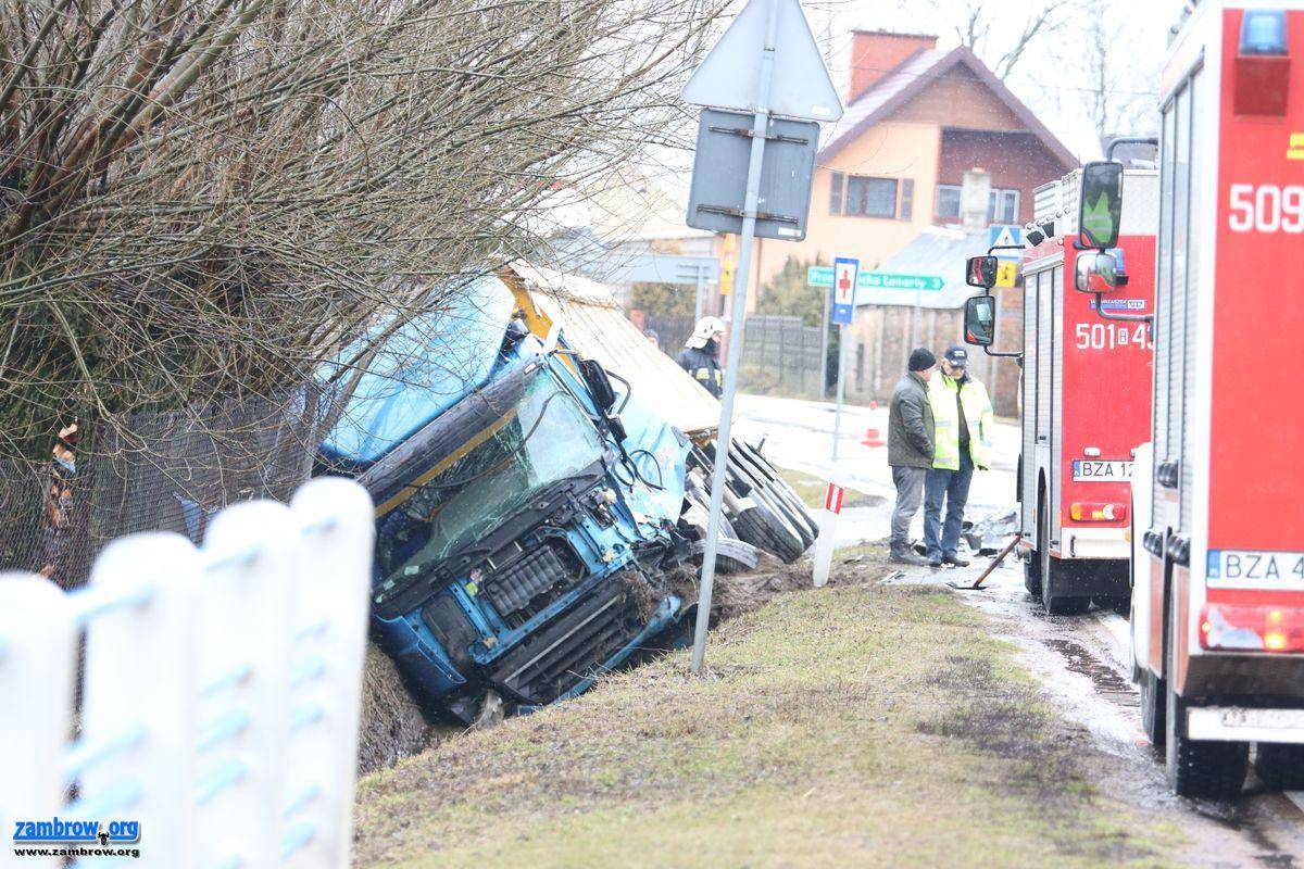 Ciężarówki zderzyły się w Mroczkach [foto]