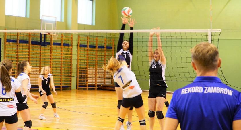 Kadetki Rekordu Zambrów zdecydowanie wygrały ostatni mecz grupowy w lidze wojewódzkiej [foto]