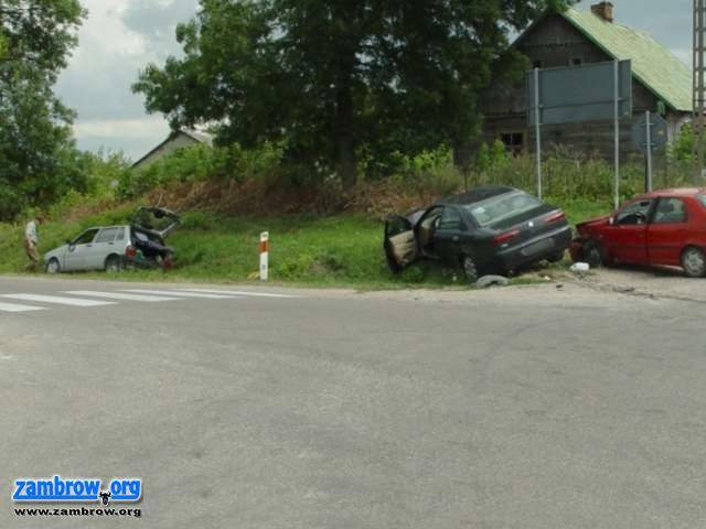 Wypadek trzech samochodów w Rutkach