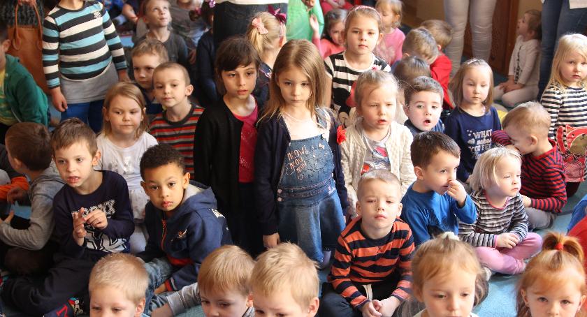 Za zamknięte przedszkole lub żłobek rodzicowi należy się zasiłek opiekuńczy
