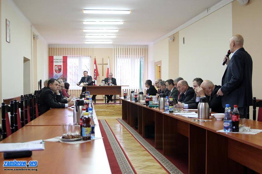 Powiat uchwalił budżet na 2015 rok [retransmisja] 