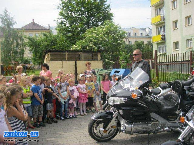 Motocykliści z wizytą w przedszkolu