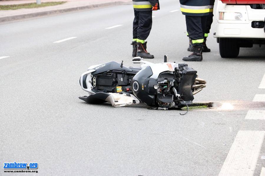 Motocyklista wylądował na słupie energetycznym [foto]
