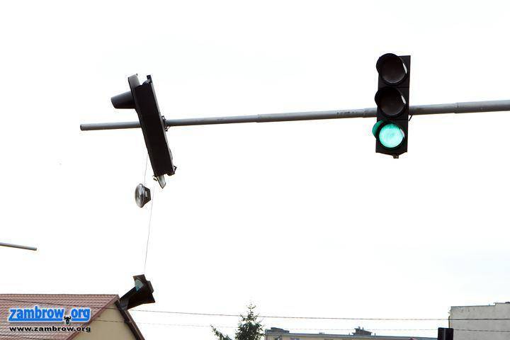 Uszkodzona sygnalizacja świetlna w centrum miasta 