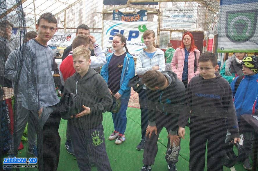 Uczniowie ZSO grali w paintball