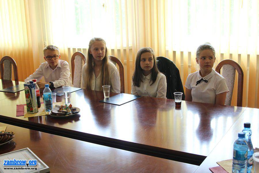 Burmistrz nagrodził twórców najlepszego projektu „eTwinning 2016” [foto]