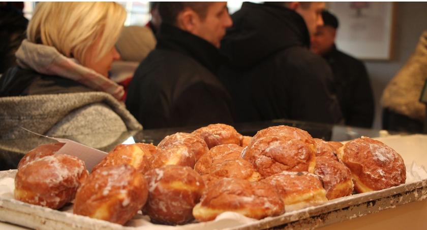 Dziś Tłusty Czwartek. Kolejki w cukierni [foto]