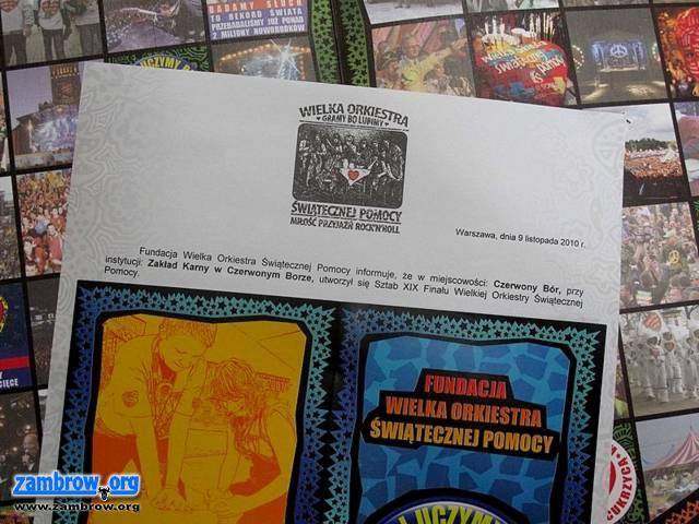 Orkiestra z więzienia stroi instrumenty