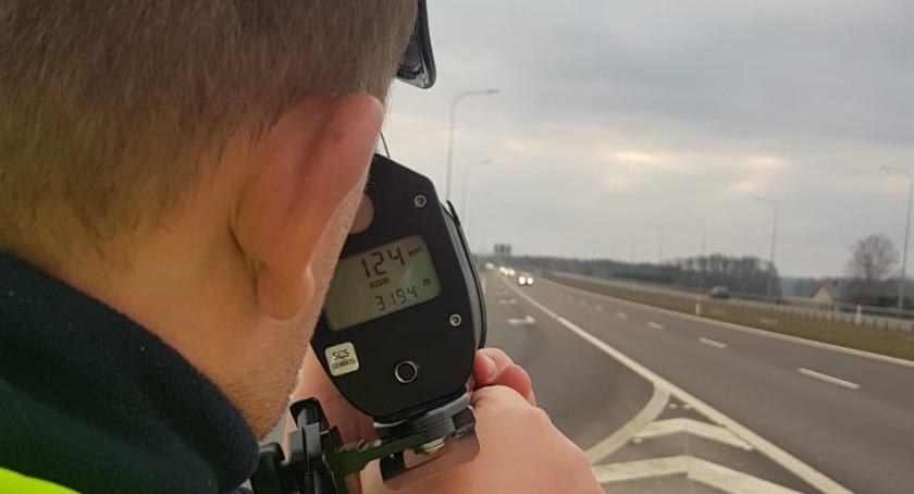 Zdejmij nogę z gazu! Dziś policja kontroluje prędkość