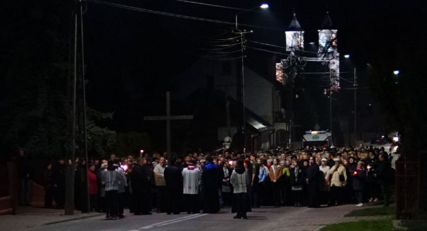 Droga krzyżowa ulicami miasta [foto]