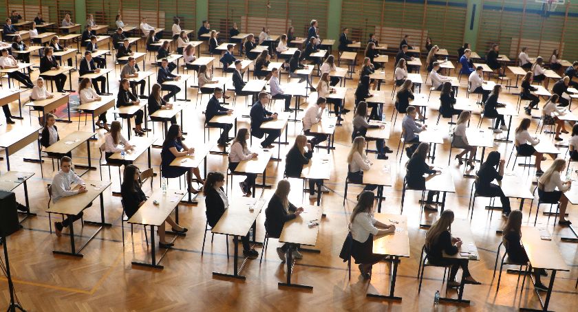 Egzamin ósmoklasisty odbędzie się mimo strajku. Informacja dla uczniów SP4