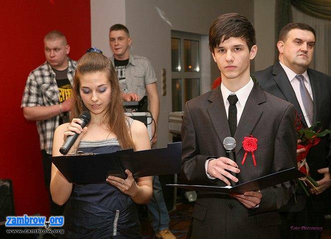 Studniówka w ZS1 Zambrów 2013. Zdjęcia.