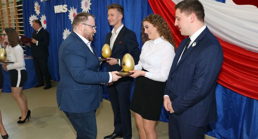 Koniec roku szkolnego w klasach maturalnych [foto]