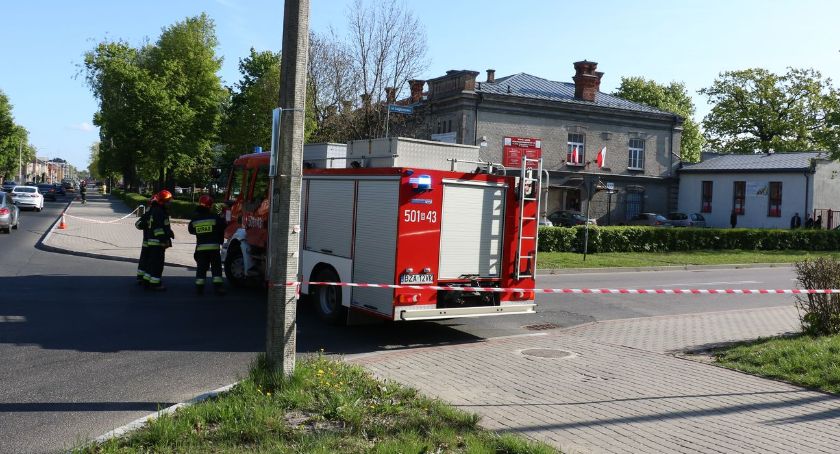 Alarmy bombowe w zambrowskich szkołach [foto] AKTUALIZACJA