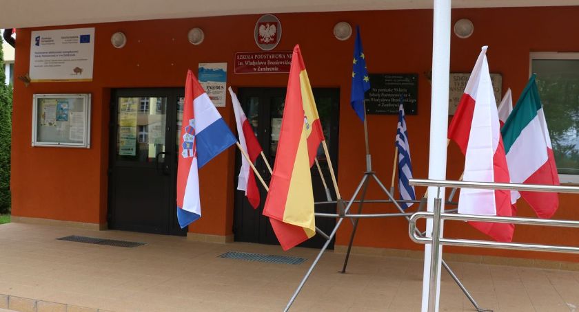 Uczniowie z Hiszpanii, Chorwacji, Włoch, Grecji i Cypru w SP4 w Zambrowie [foto]