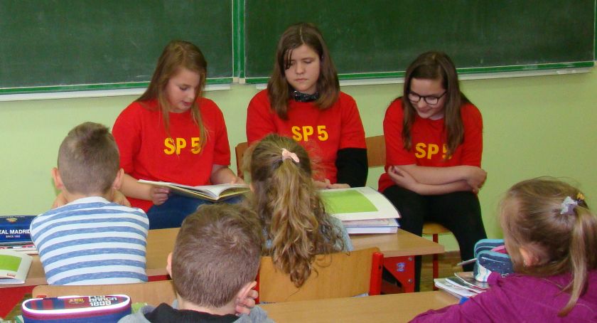 Narodowe Czytanie Biblii w „Piątce”