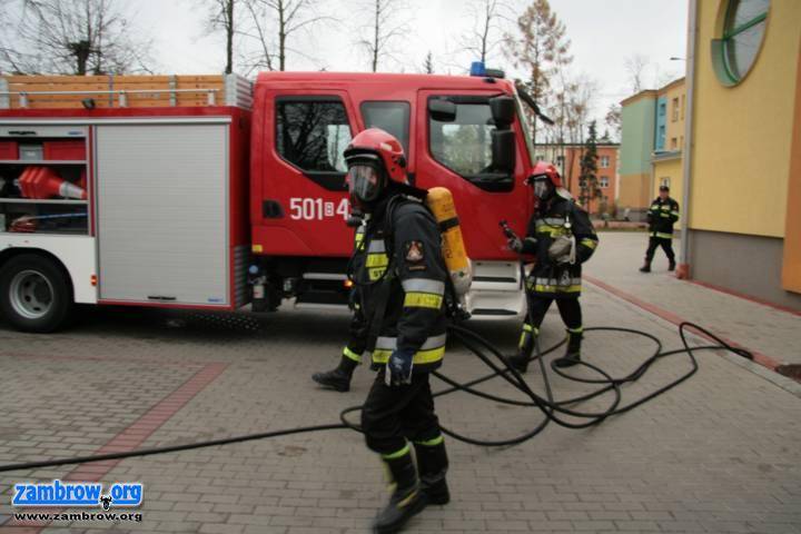 Wyciek gazu na stacji paliw w centrum miasta