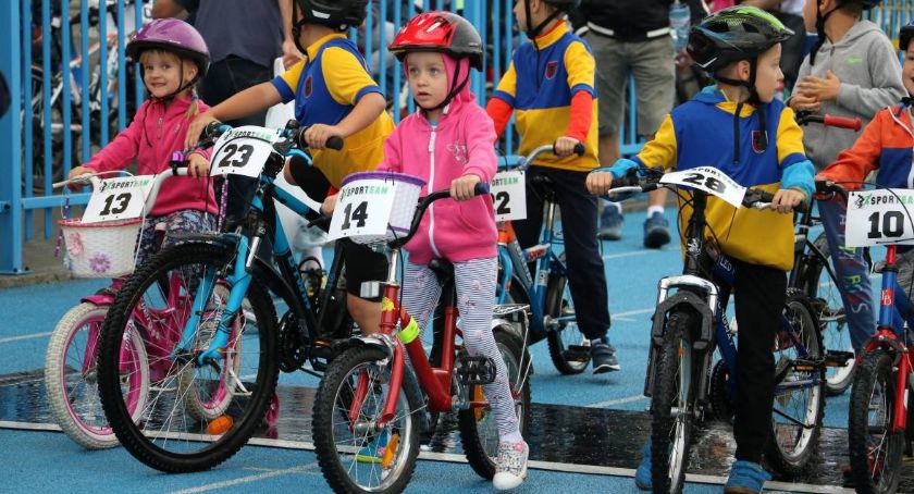 Wyścigi rowerowe na Dzień Dziecka