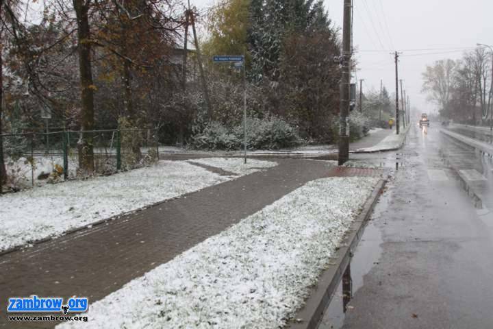 Pierwszy bałwan tej jesieni... czyli atak zimy w Zambrowie [foto]