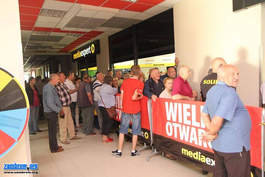 Nowe sklepy w Zambrowie. Galeria Aldik oficjalnie otwarta
