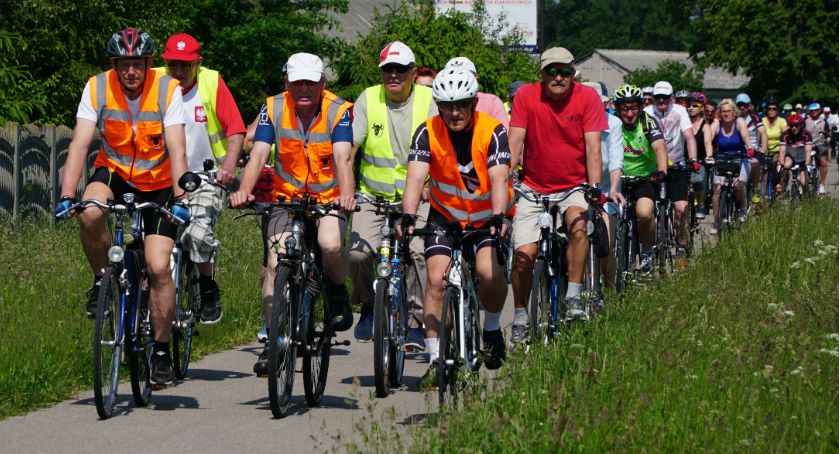 Rowerzyści wybrali się do miejscowości Tybory Kamianka [foto]