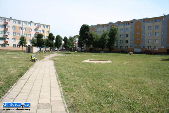 Interwencja: kiedy powstanie plac zabaw? Brak oświetlenia!