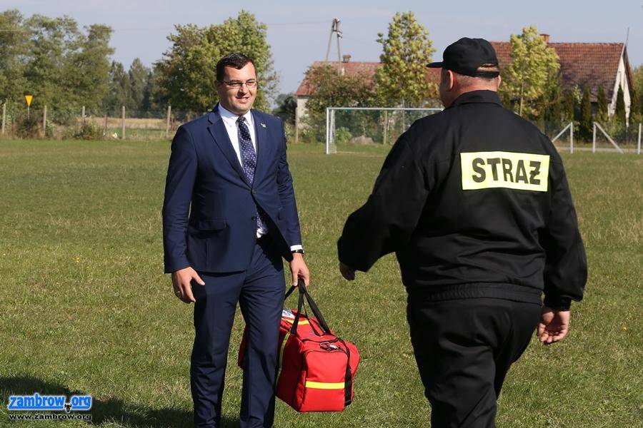 Strażacy walczyli z żywiołem w Paproci Dużej [foto]