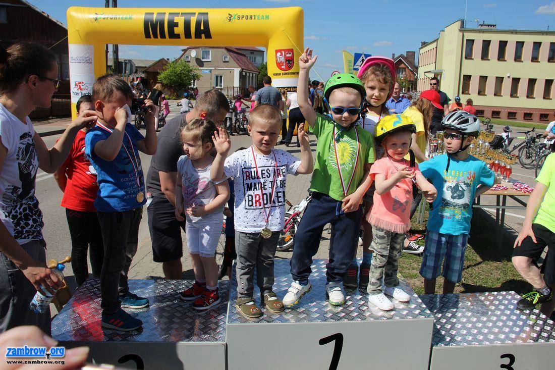 Ścigali się rowerami w Rutkach [foto]
