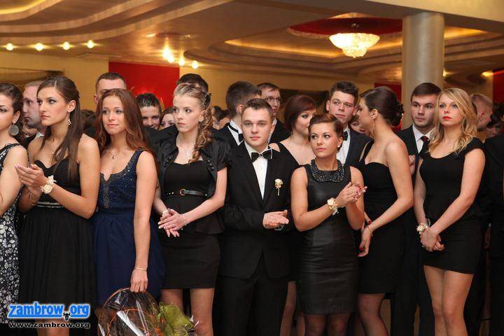 Studniówka w ZSO Zambrów 2013. Zdjęcia.