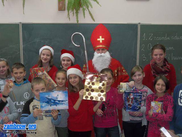 Mikołaj odwiedził uczniów w SP4 i SP5