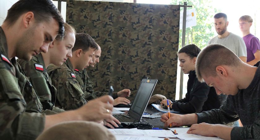 „Wakacje z WOT”, czyli letnia przygoda z wojskowym rygorem