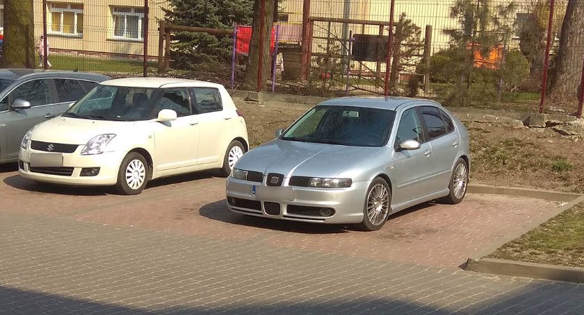 Uważaj na linie - parkuj z głową! [foto]