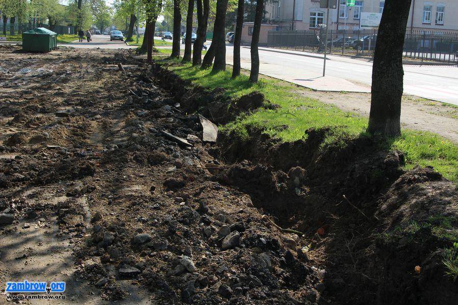 Zagospodarowują teren wokół ŚDS [foto]