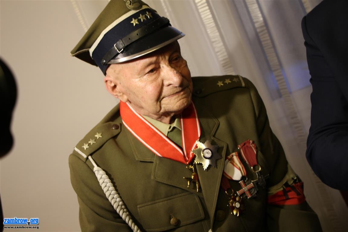 Order Polonia Restituta dla Kazimierza Chodzickiego z gm. Kołaki Kościelne [foto]