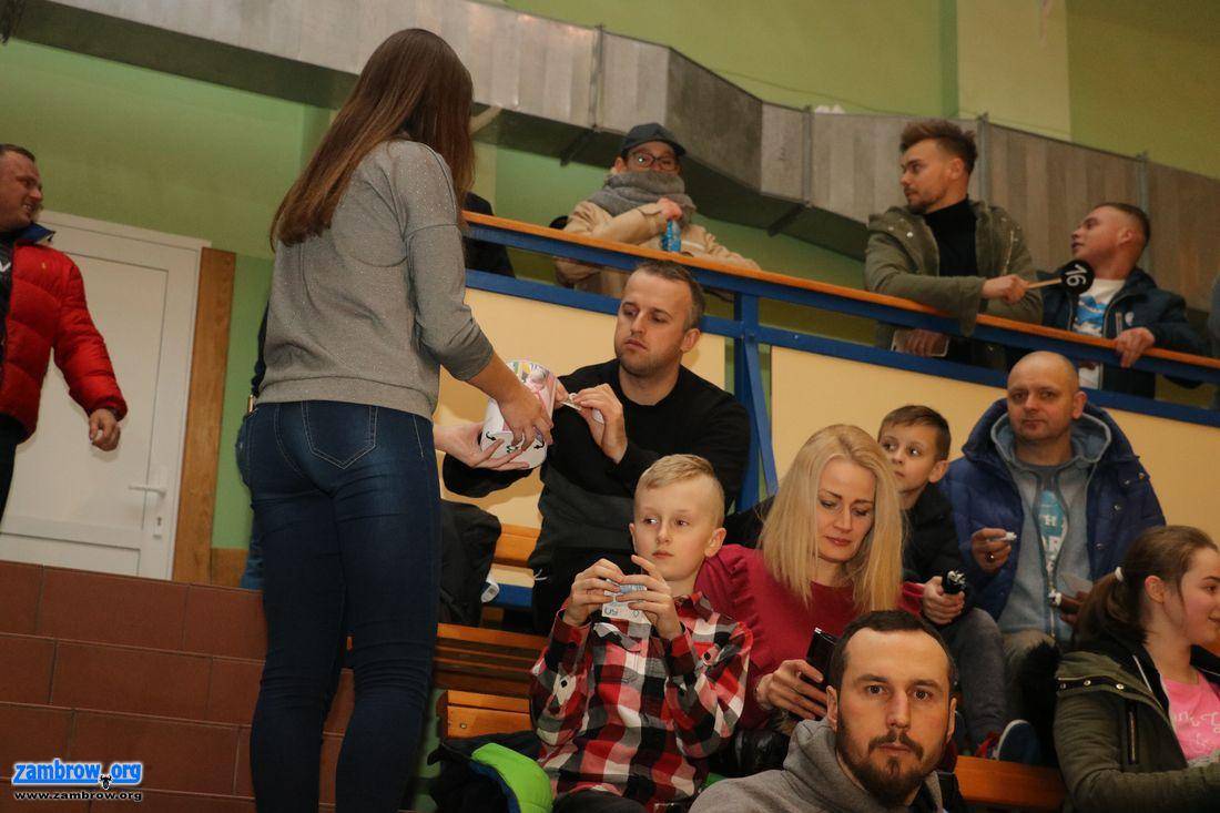 Charytatywny mecz w Zambrowie. FC Zambrów i MOKS Słoneczny Stok Białystok grali dla Marcelka [foto+v