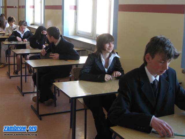 Gimnazjaliści po I części egzaminu