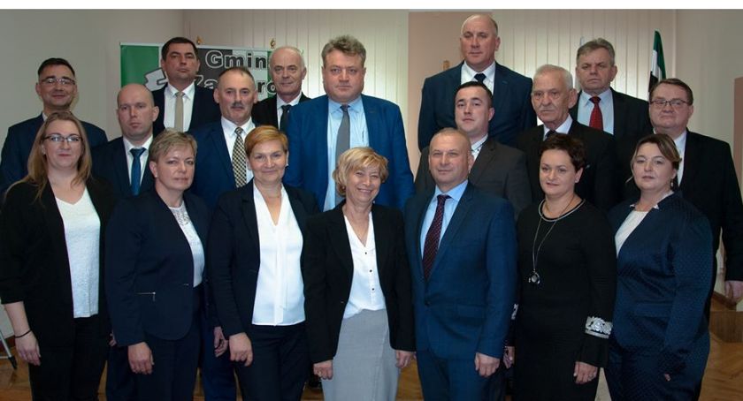 Oświadczenia majątkowe władz oraz radnych Gminy Zambrów. Zobacz, kto ile zarobił w 2018 roku