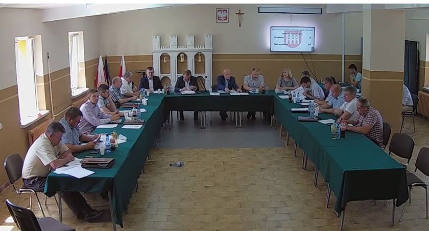 Oświadczenia majątkowe władz oraz radnych Gminy Rutki. Zobacz, kto ile zarobił