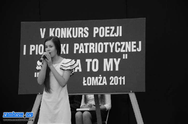 Uczniowie z Zambrowa wyróżnieni w konkursie poezji i piosenki patriotycznej w Łomży