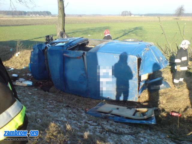 Furgon z pieniędzmi wylądował w rowie