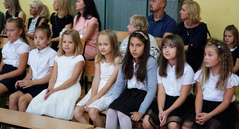 SP4 - galeria zdjęć z rozpoczęcia roku szkolnego 2019/2020 [foto]