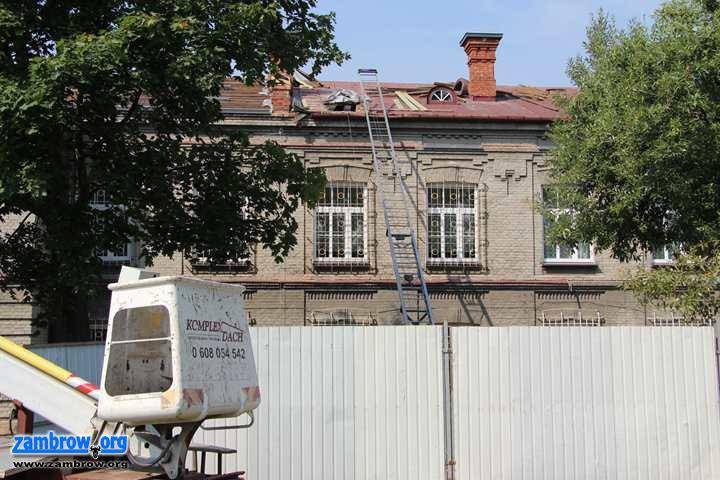 Remontują dach na ZSA